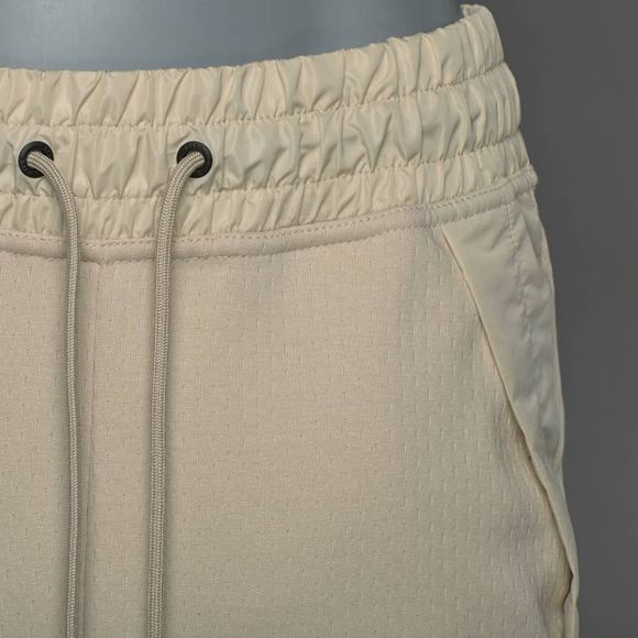 NEW Women's Medium NIKE TECH PACK Active Capri Yoga Casual Fleece Pants Cream 83 - Picture 3 of 5